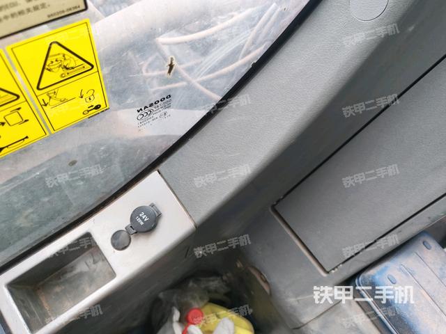 頂棚整體(駕駛室部分) 頂棚整體(駕駛室部分)