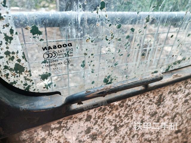 座椅后部(駕駛室部分) 座椅后部(駕駛室部分)