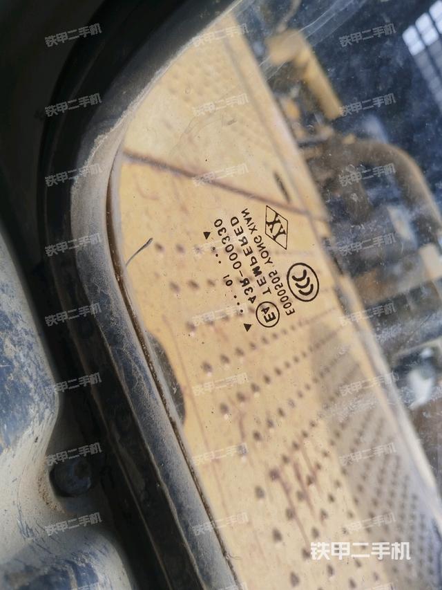 后窗玻璃角標(biāo)(駕駛室部分) 后窗玻璃角標(biāo)(駕駛室部分)