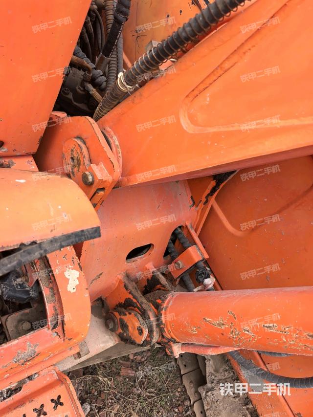 大臂根部 斜(工作和回转装置) 大臂根部 斜(工作和回转装置)