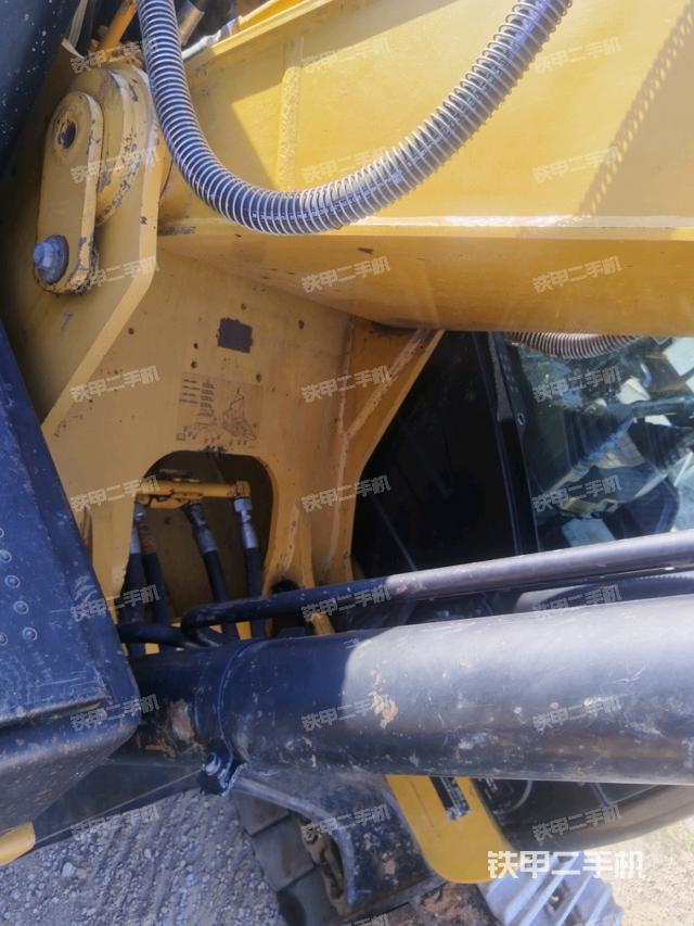 小臂整體左后(工作和回轉(zhuǎn)裝置) 小臂整體左后(工作和回轉(zhuǎn)裝置)