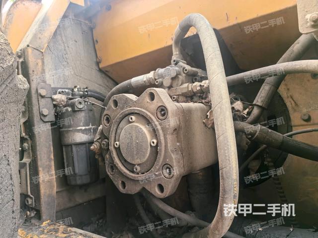 液壓泵斜45?左(大件艙室) 液壓泵斜45?左(大件艙室)