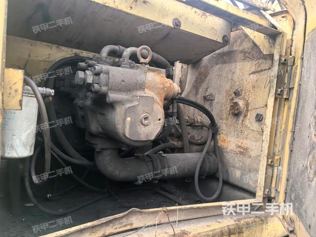 電瓶（大件艙室）