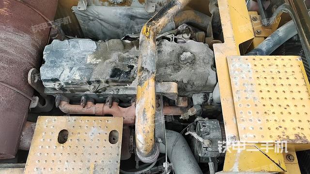 发动机整体俯视(整机外观) 发动机整体俯视(整机外观)