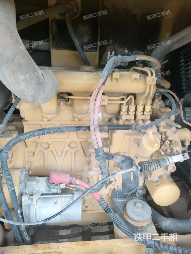 發(fā)動機(jī)整體俯視(整機(jī)外觀) 發(fā)動機(jī)整體俯視(整機(jī)外觀)