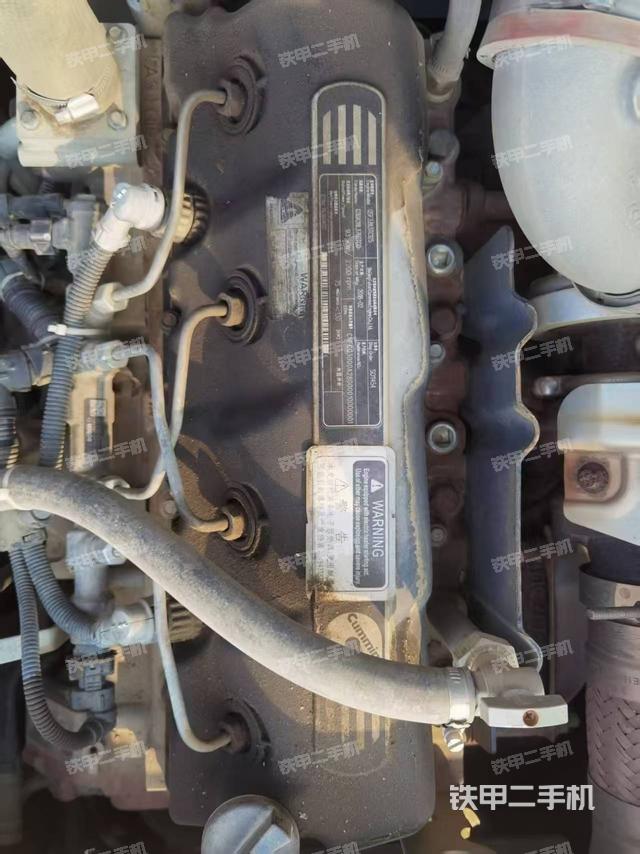 驾驶室整体(整机外观) 驾驶室整体(整机外观)