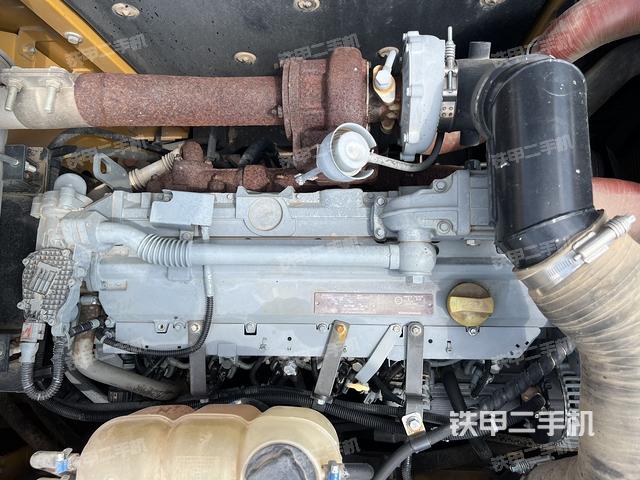 發(fā)動機整體俯視(整機外觀) 發(fā)動機整體俯視(整機外觀)