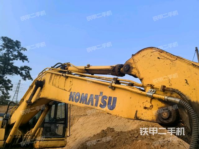 大臂根部 斜视(工作和回转装置) 大臂根部 斜视(工作和回转装置)