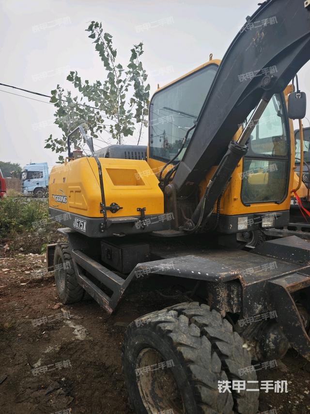 整机右后45°(整机外观) 整机右后45°(整机外观)