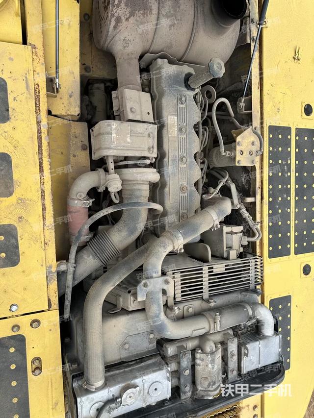 发动机整体俯视(整机外观) 发动机整体俯视(整机外观)