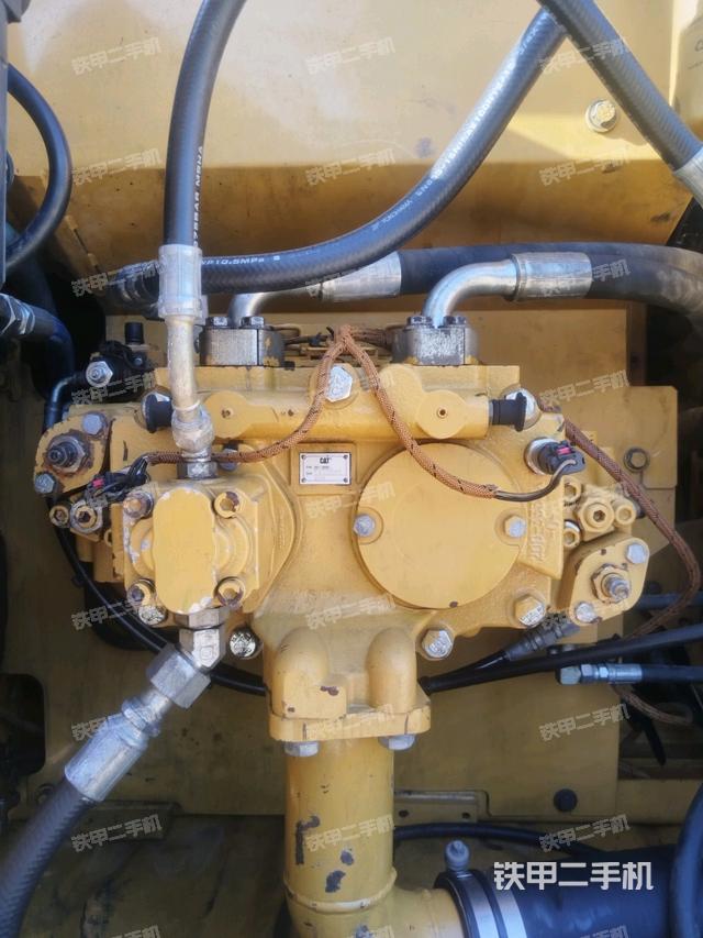 液壓泵室(大件艙室) 液壓泵室(大件艙室)