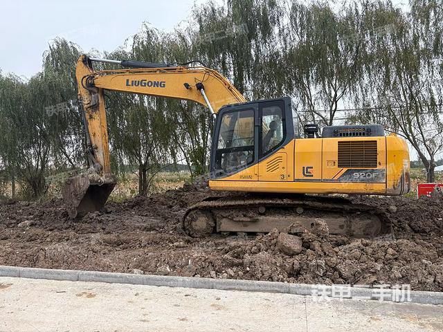 柳工CLG920E挖掘机