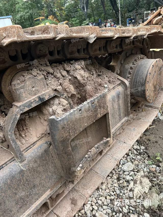 左側(cè)行走馬達蓋板(行走機構(gòu)) 左側(cè)行走馬達蓋板(行走機構(gòu))