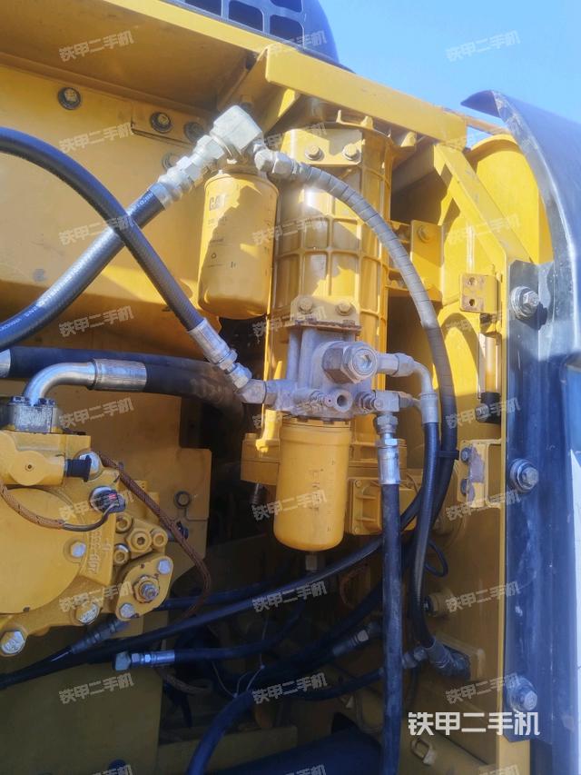 液壓泵斜45?左(大件艙室) 液壓泵斜45?左(大件艙室)