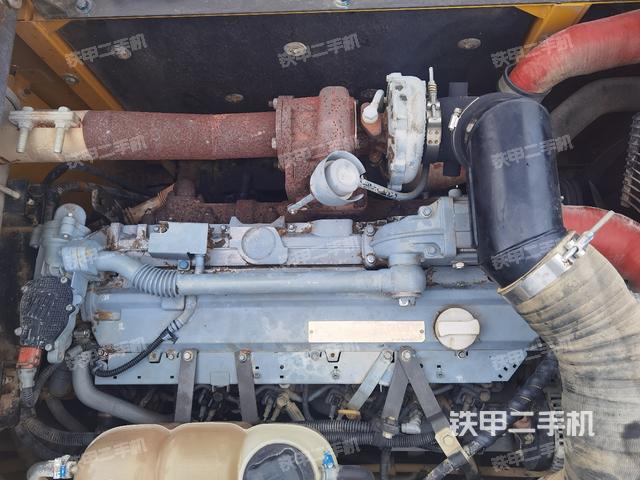 發(fā)動(dòng)機(jī)整體俯視(整機(jī)外觀(guān)) 發(fā)動(dòng)機(jī)整體俯視(整機(jī)外觀(guān))