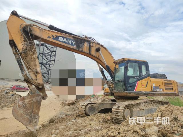 三一重工SY335H挖掘機(jī)