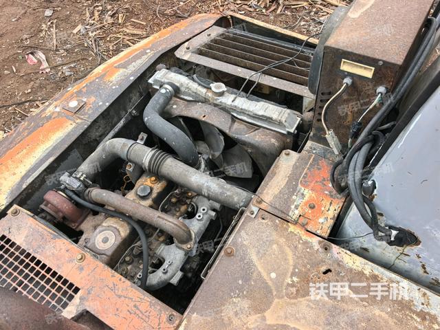 發(fā)動機室(上車部件) 發(fā)動機室(上車部件)