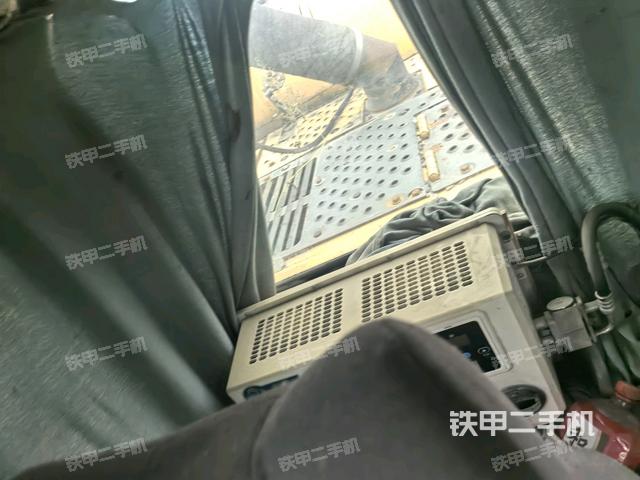 座椅后部（驾驶室部分）