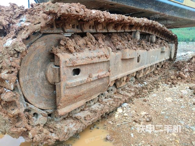 左侧履带整体 (行走机构) 左侧履带整体 (行走机构)