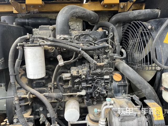 发动机整体俯视(整机外观) 发动机整体俯视(整机外观)