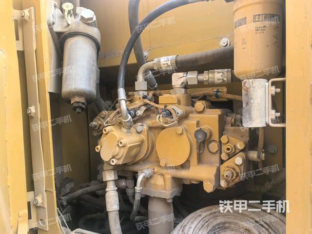 液壓泵室(大件艙室) 液壓泵室(大件艙室)