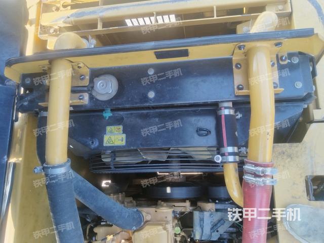 水箱+風(fēng)扇特寫(上車部件) 水箱+風(fēng)扇特寫(上車部件)