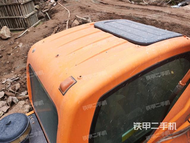 駕駛室頂部俯視(上車部件) 駕駛室頂部俯視(上車部件)