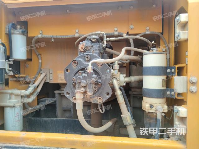 液压泵斜45 左(大件舱室) 液压泵斜45 左(大件舱室)