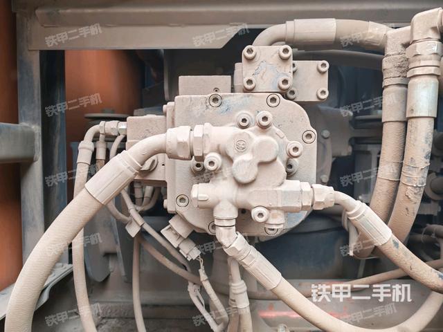 液壓泵室(大件艙室) 液壓泵室(大件艙室)