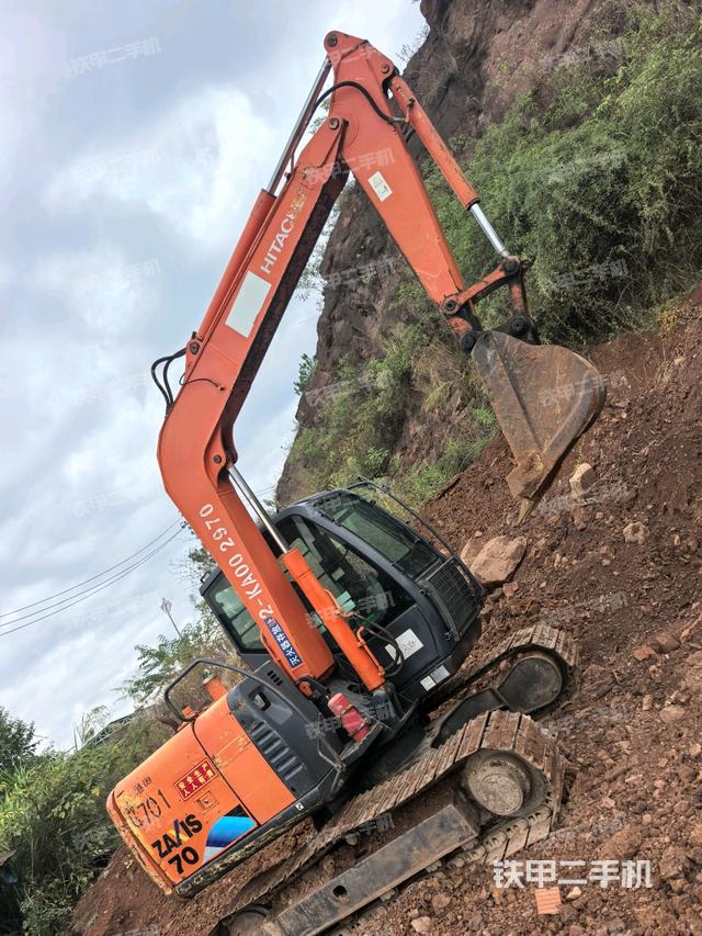 右前45(整機(jī)外觀) 右前45(整機(jī)外觀)