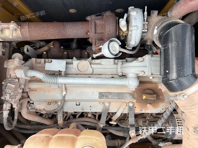 发动机整体俯视(整机外观) 发动机整体俯视(整机外观)