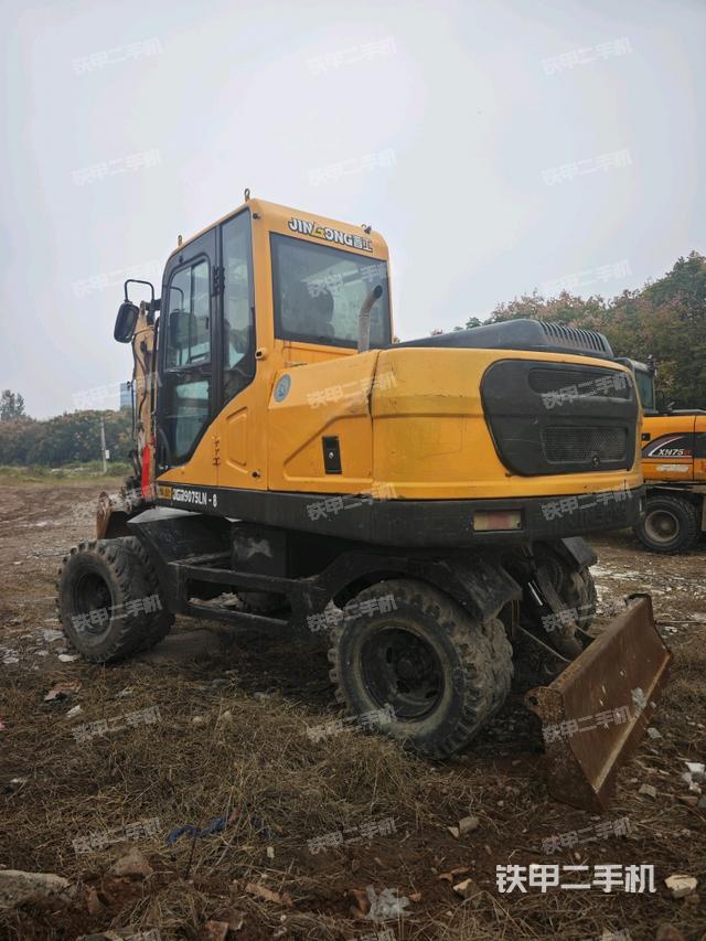 整機(jī)右后45°(整機(jī)外觀) 整機(jī)右后45°(整機(jī)外觀)