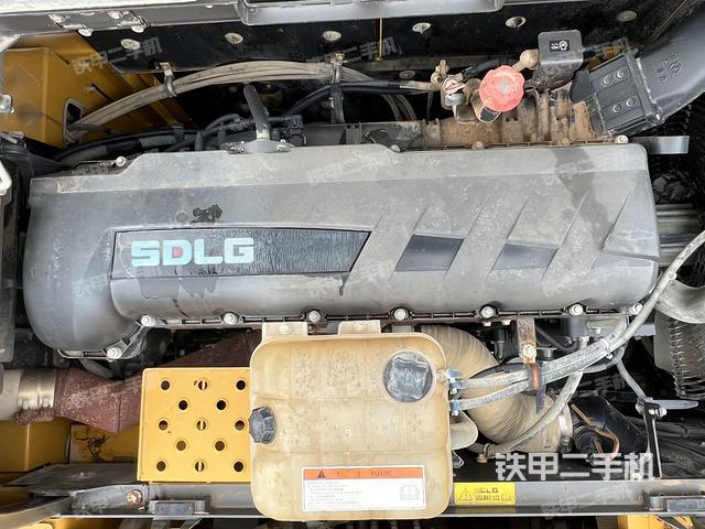 發(fā)動(dòng)機(jī)整體俯視(整機(jī)外觀) 發(fā)動(dòng)機(jī)整體俯視(整機(jī)外觀)