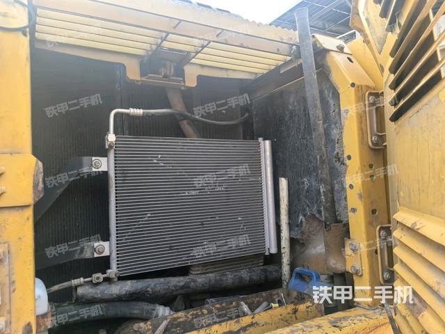 散热器正面(大件舱室) 散热器正面(大件舱室)