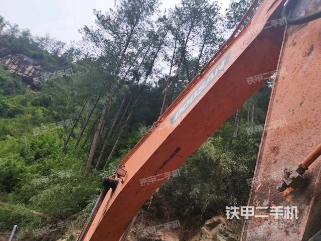 大臂整體?右側(cè)(工作和回轉(zhuǎn)裝置) 大臂整體?右側(cè)(工作和回轉(zhuǎn)裝置)