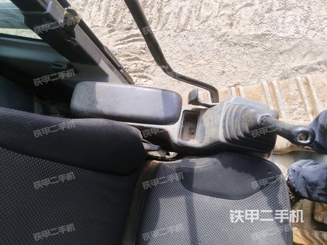 座椅后部(駕駛室部分) 座椅后部(駕駛室部分)