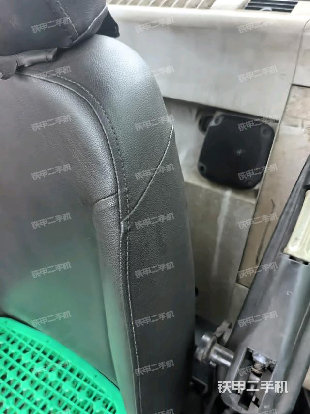 后窗玻璃角標(biāo)(駕駛室部分) 后窗玻璃角標(biāo)(駕駛室部分)