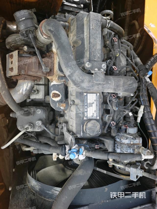 发动机整体俯视(整机外观) 发动机整体俯视(整机外观)