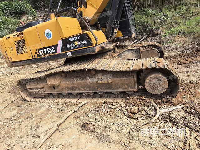 左侧履带整体 (行走机构) 左侧履带整体 (行走机构)