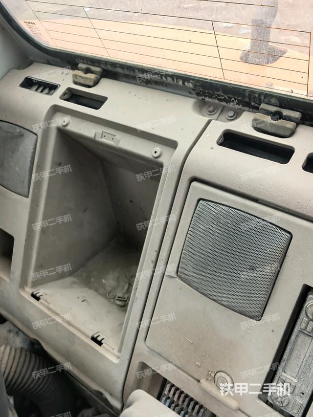 后窗玻璃角标(驾驶室部分) 后窗玻璃角标(驾驶室部分)