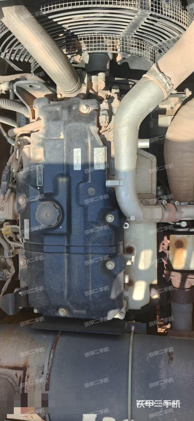 發(fā)動(dòng)機(jī)整體俯視(整機(jī)外觀) 發(fā)動(dòng)機(jī)整體俯視(整機(jī)外觀)