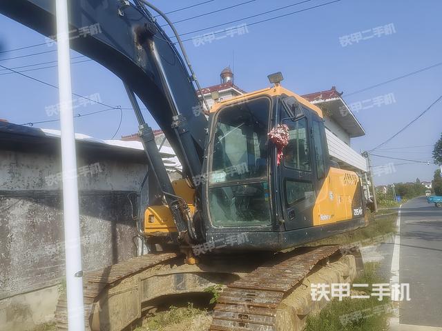 現(xiàn)代R215VS挖掘機