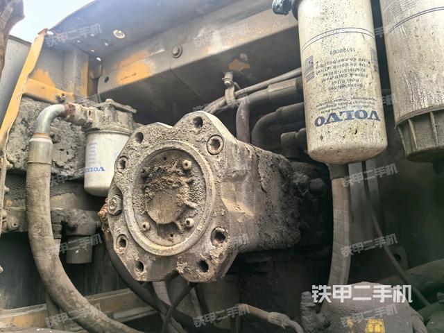 液压泵斜45 左（大件舱室）