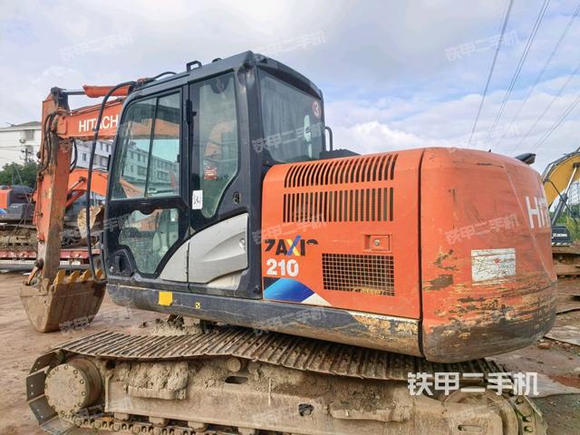 左后45(整機外觀) 左后45(整機外觀)