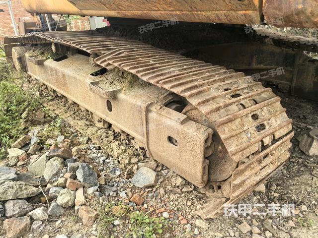 右側(cè)行走馬達(dá)蓋板(行走機(jī)構(gòu)) 右側(cè)行走馬達(dá)蓋板(行走機(jī)構(gòu))