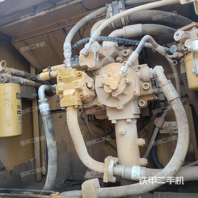 液壓泵室(大件艙室) 液壓泵室(大件艙室)