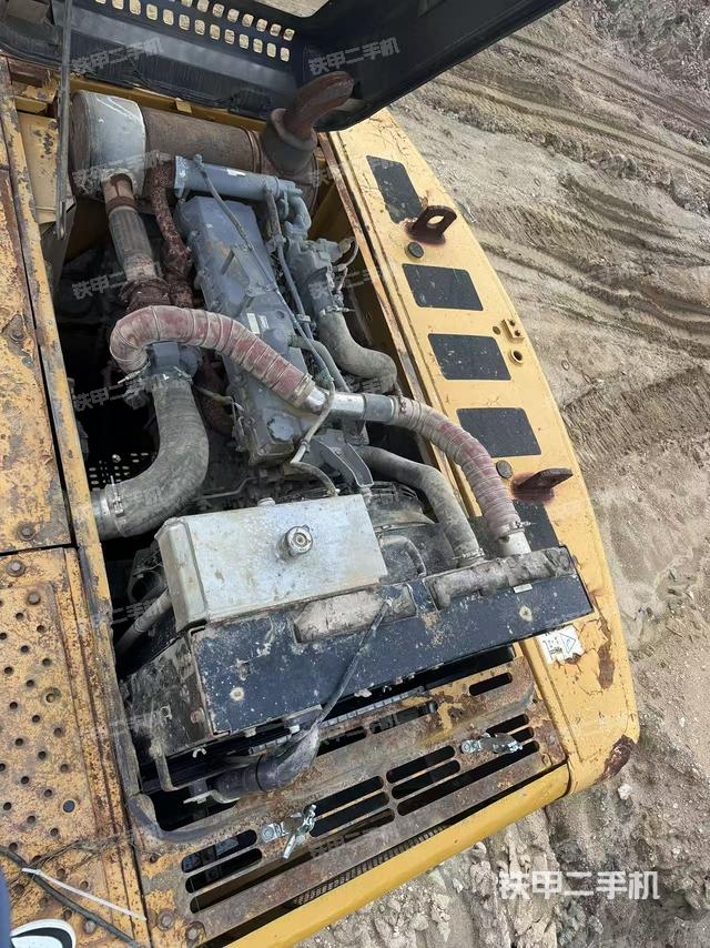 发动机整体俯视(整机外观) 发动机整体俯视(整机外观)