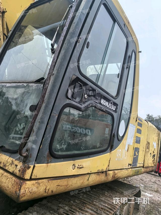 座椅左側控制臺/音響/含左手柄（駕駛室部分）