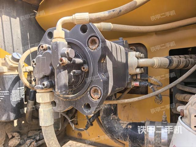 液压泵斜45 左(大件舱室) 液压泵斜45 左(大件舱室)