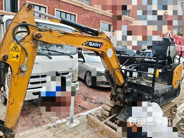 三一重工SY16C-10挖掘机